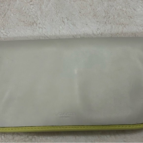 Coach White and Green Clutch - Picture 2 of 9